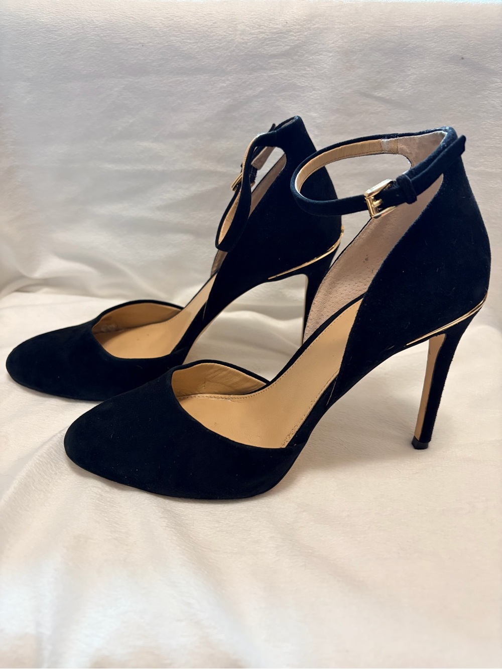 MICHAEL Michael Kors Black velvet heels